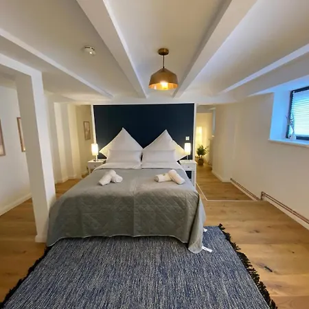 Stilvolle Stadtwohnungen I Komfort & Charme Apartment *