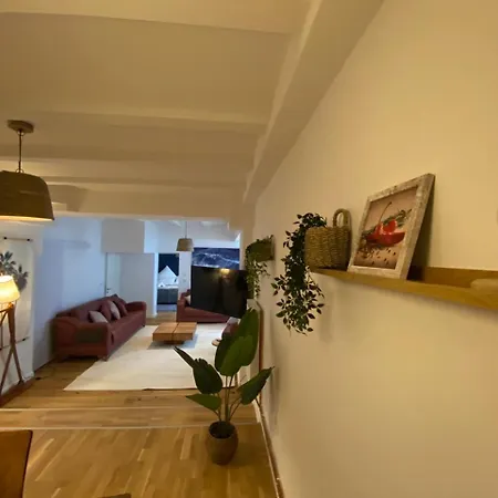 Apartment Stilvolle Stadtwohnungen I Komfort & Charme *