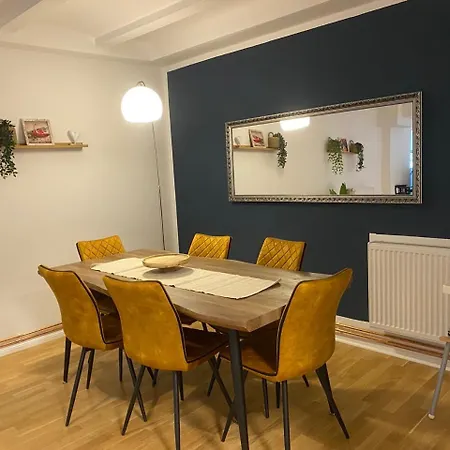 Stilvolle Stadtwohnungen I Komfort & Charme Apartment *