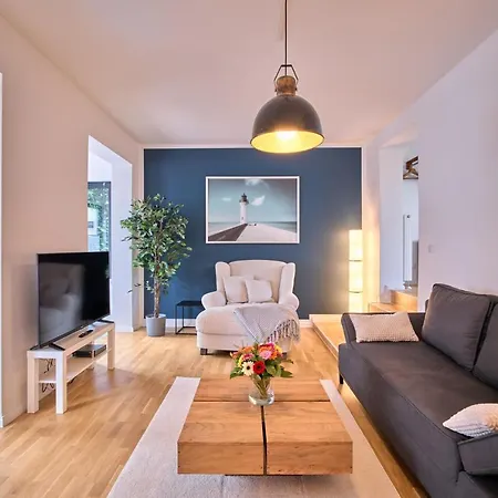 Stilvolle Stadtwohnungen I Komfort & Charme * BRE